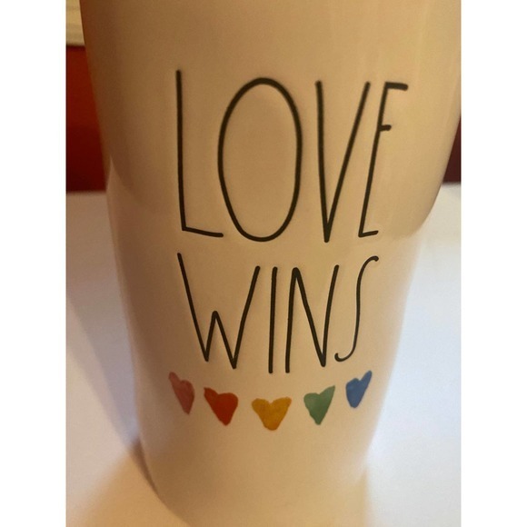 Rae Dunn‎ Watercolor Hearts, LOVE WINS - Picture 2 of 5